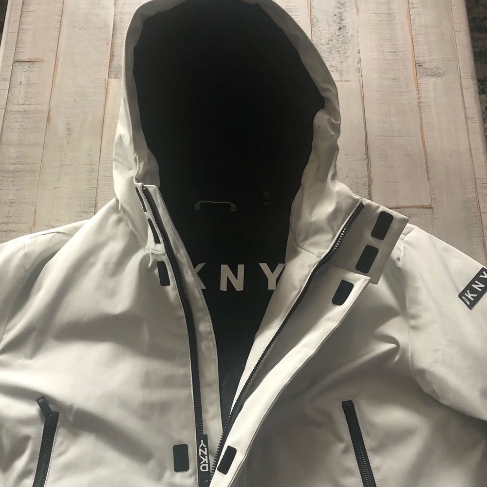 DKNY, Size - Large, Color - White